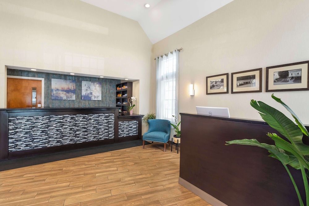 Best Western Cold Spring 3