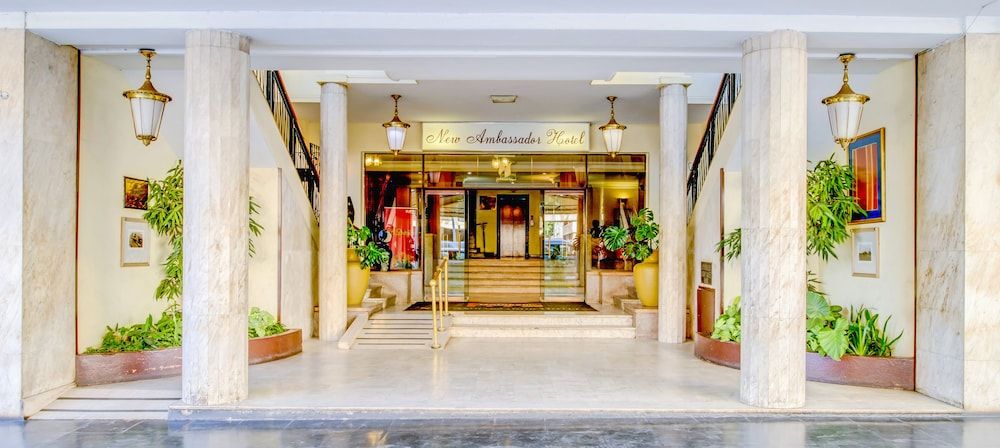 New Ambassador -1 étoiles à Harare