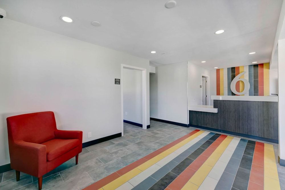 Econo Lodge Rock Springs 3