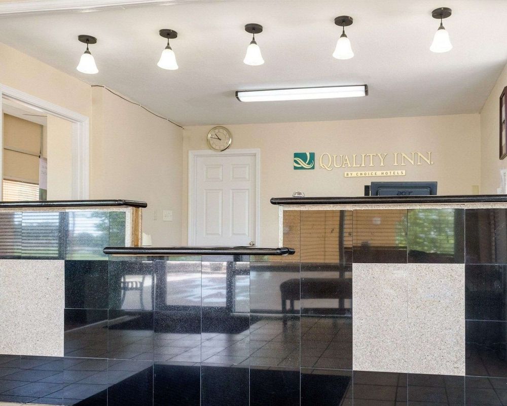 Quality Inn Louisville MS 3