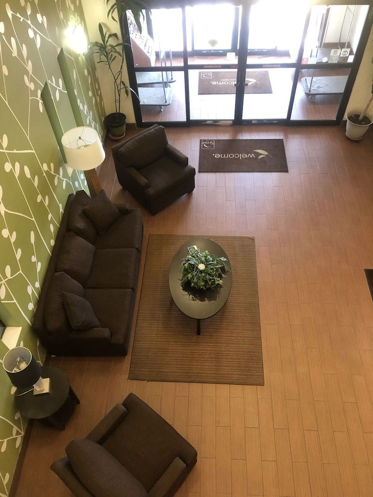 Sleep Inn & Suites Virginia Horse Center 3