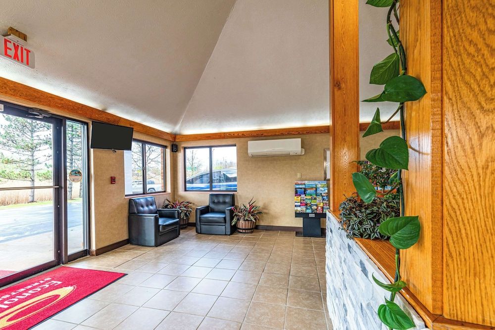 Econo Lodge Cleveland Area-Kent 3