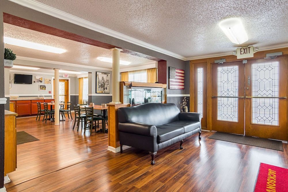 Econo Lodge Jacksonville near Little Rock Air For 2