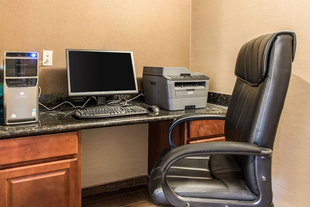 Comfort Inn Lancaster County 2