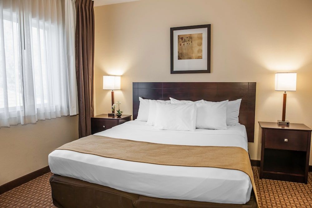 SureStay by Best Western Marion 2