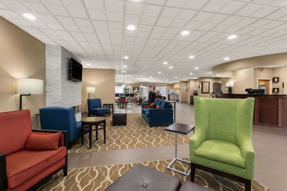 Comfort Suites Commerce 3