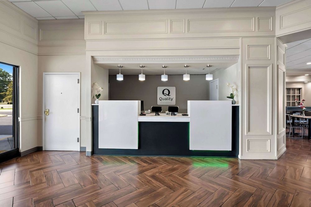 Quality Inn & Suites Fayetteville I-95 2