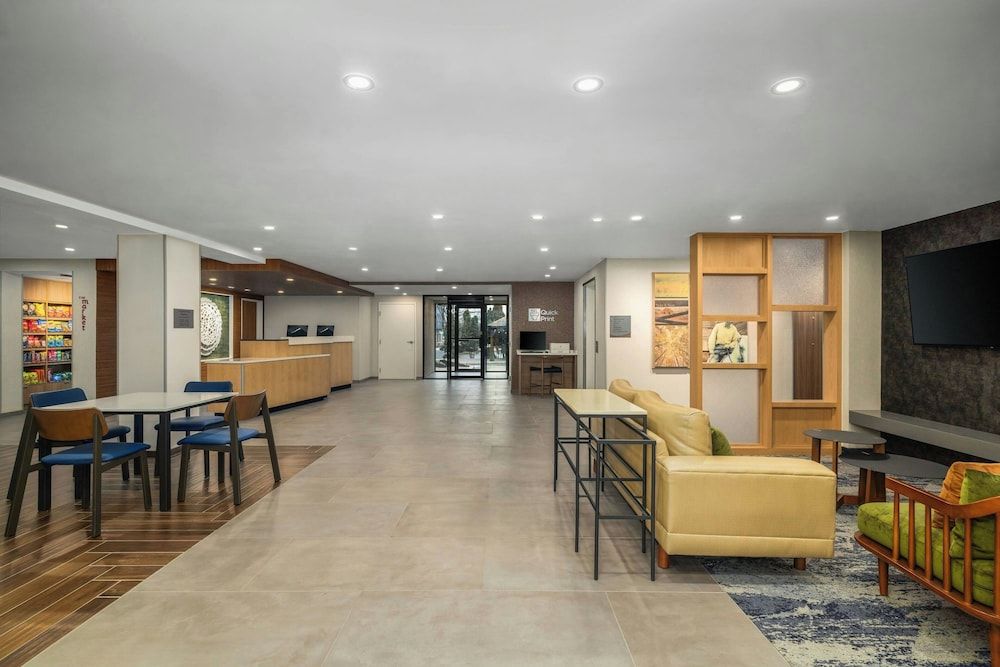 Comfort Inn at Andrews AFB 3