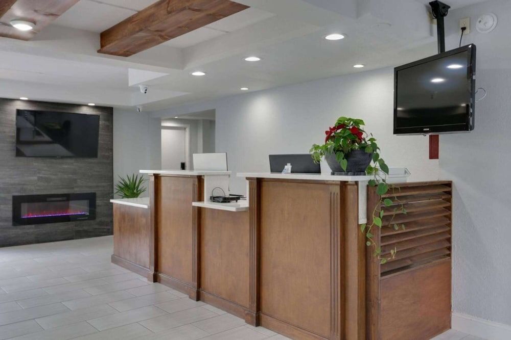 Baymont by Wyndham Ridgeland I-95 3