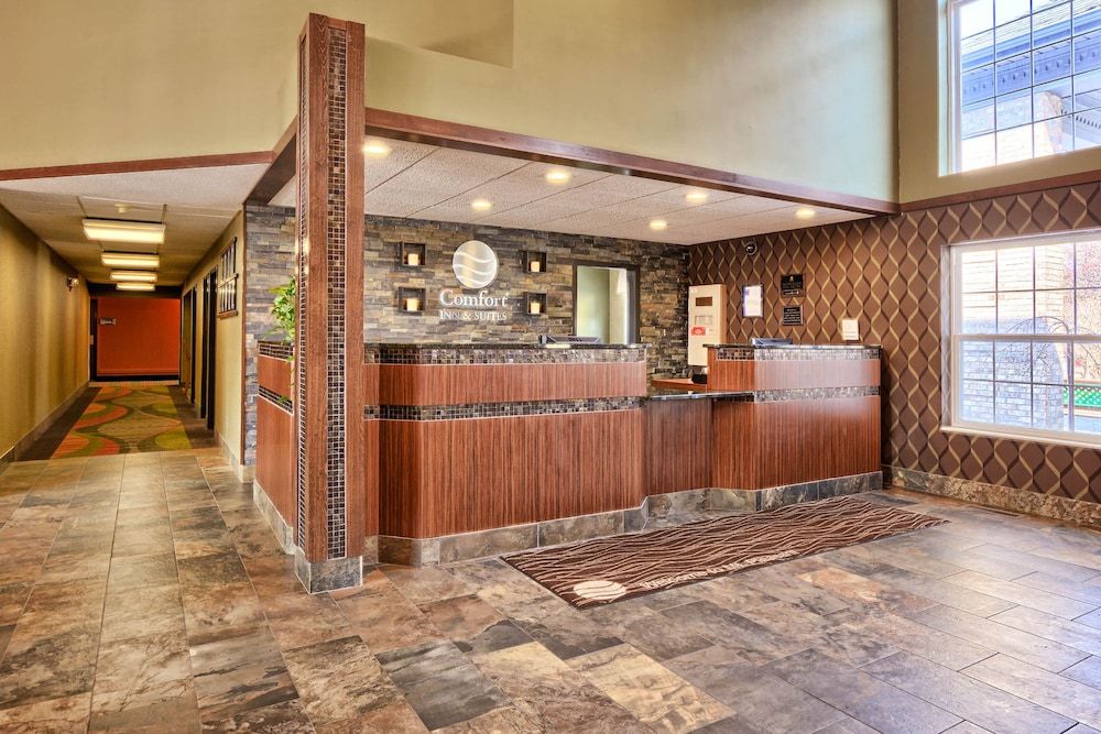 Comfort Inn & Suites and Conference Center 2