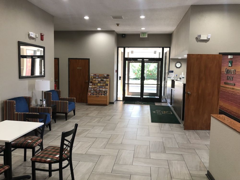 Quality Inn Rochester 2