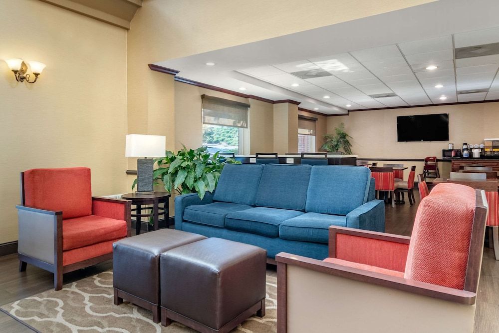 Comfort Inn & Suites Suwanee - Sugarloaf 3
