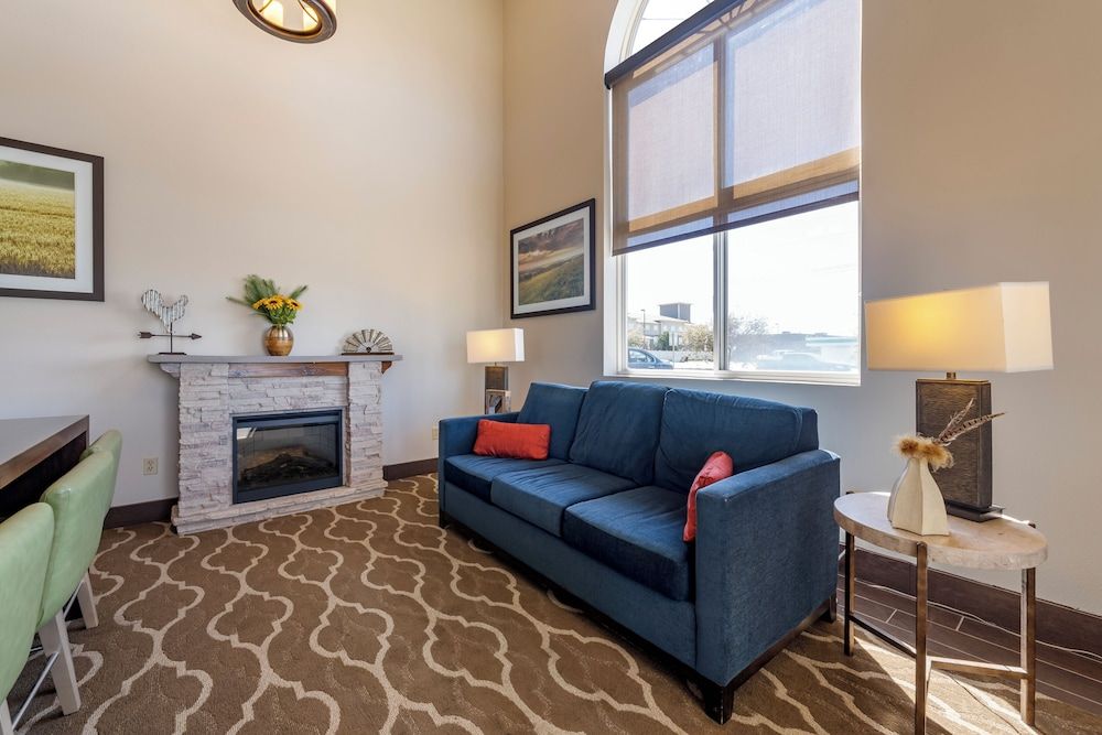 Comfort Inn & Suites North Hays Area 2