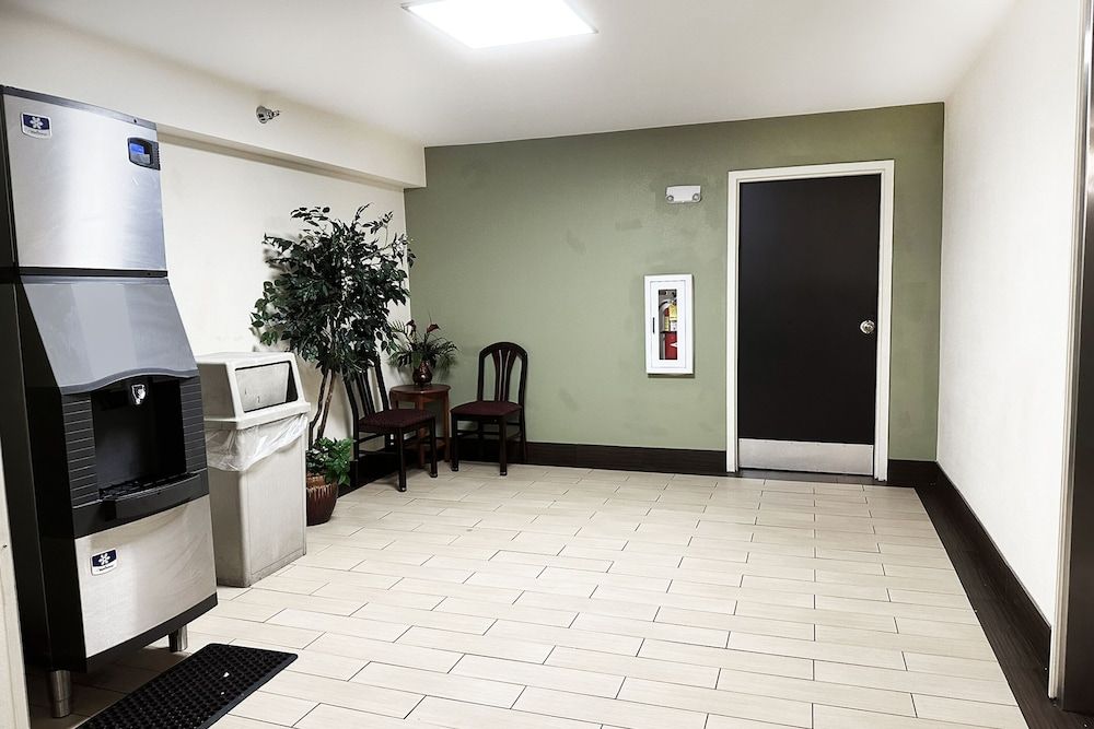 OYO Hotel Rome West GA 3