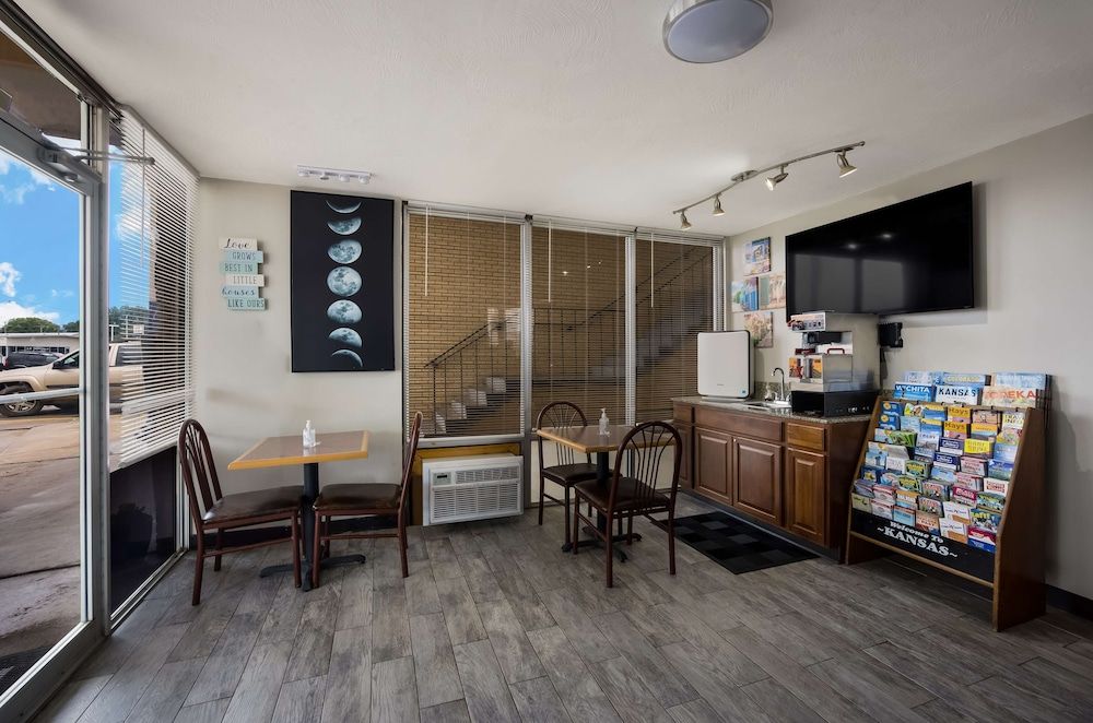 Travelodge by Wyndham Oakley 3