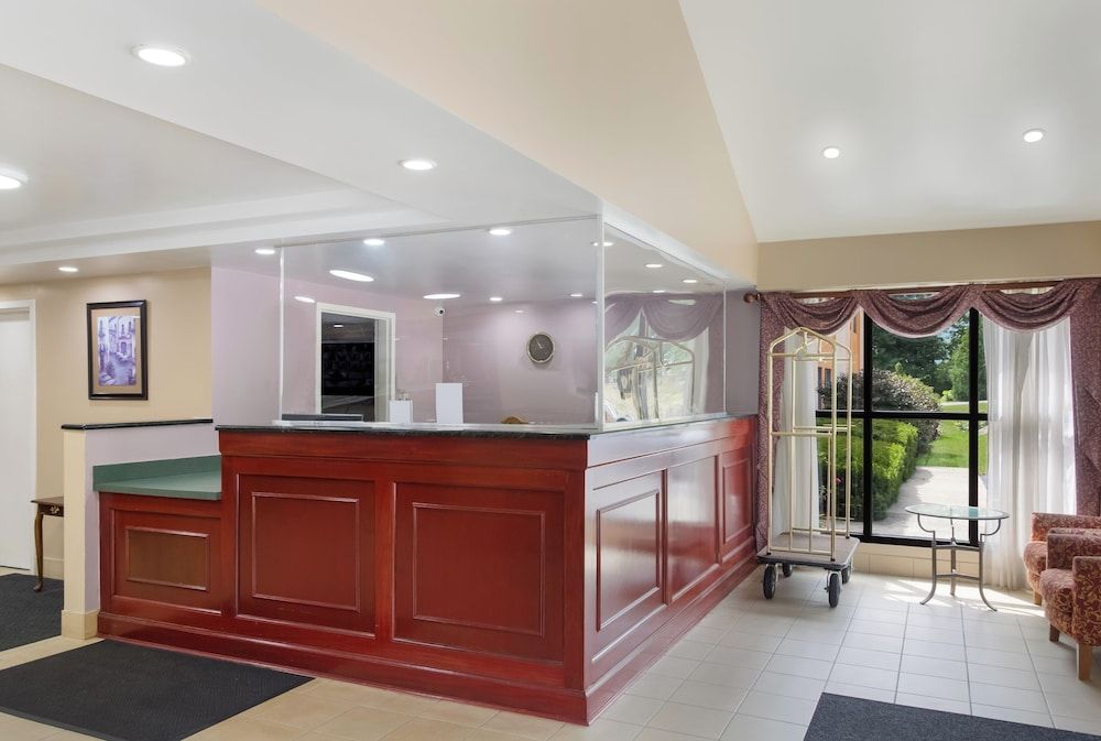 All Seasons Inn & Suites Smithfield Providence 3