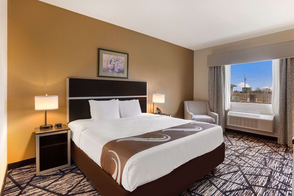 Quality Inn & Suites Pearl-Jackson 3