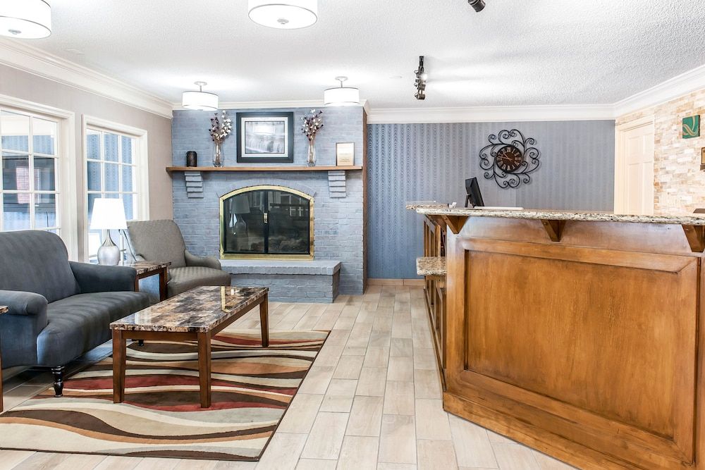 Quality Inn Findlay Area 3