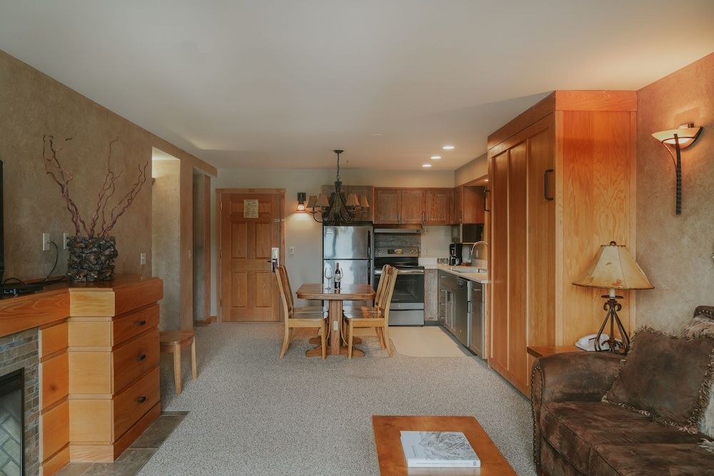 Shoshone Condos at Big Sky Resort 2