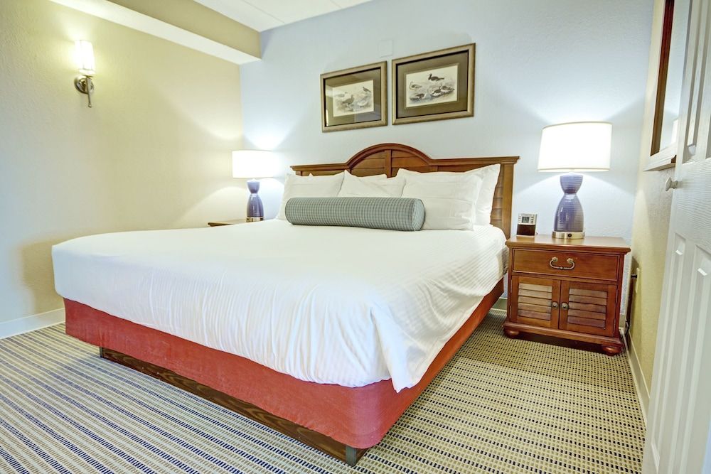 Club Wyndham Inn on Long Wharf 3