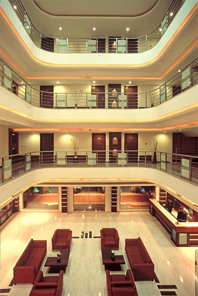 Lemon Tree Hotel Baddi 3