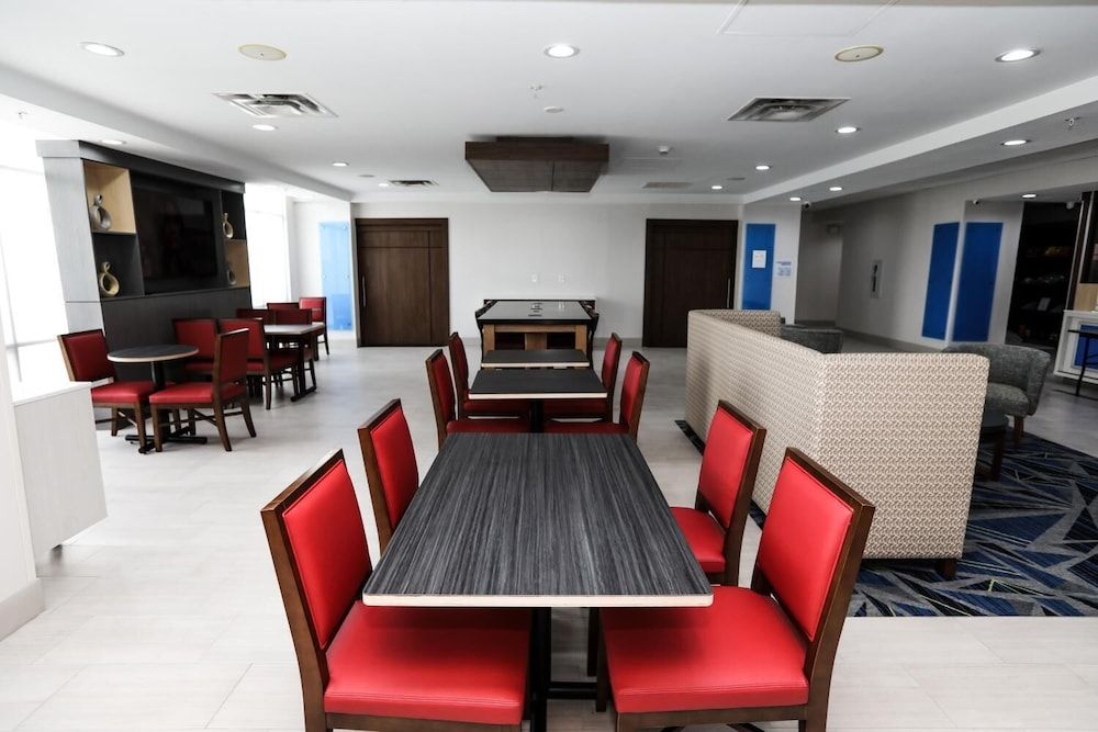 Holiday Inn Express : Hillsboro I-35 by IHG 2