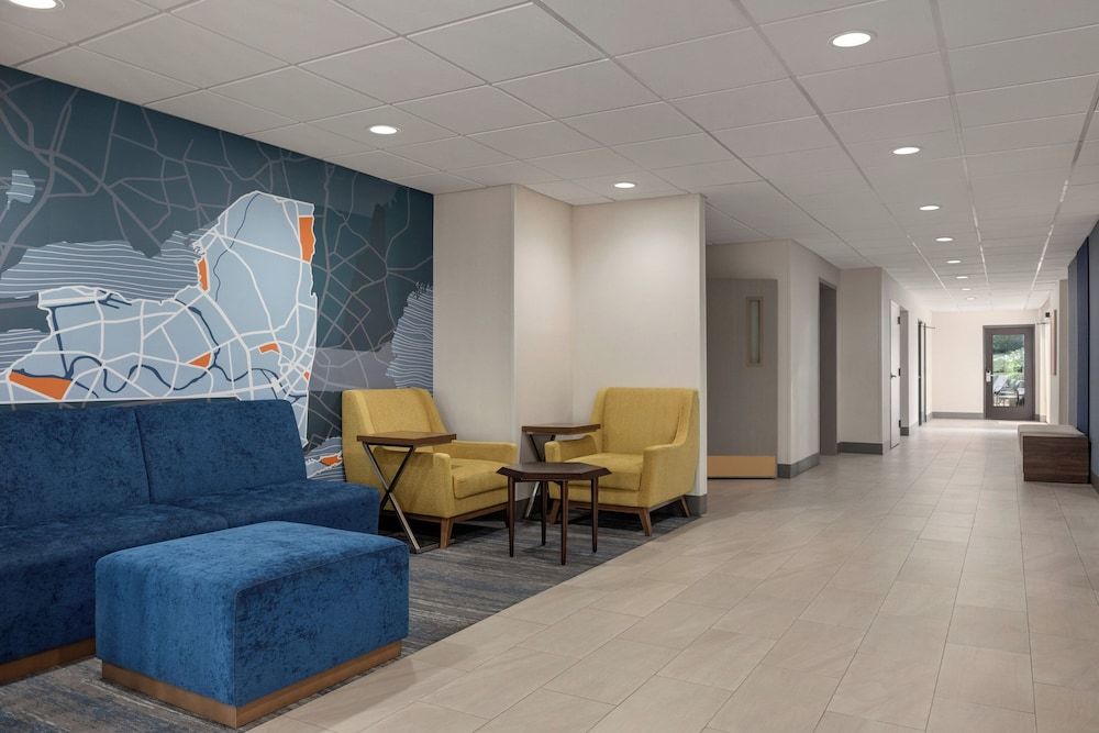 Holiday Inn Express Corning - Painted Post 3