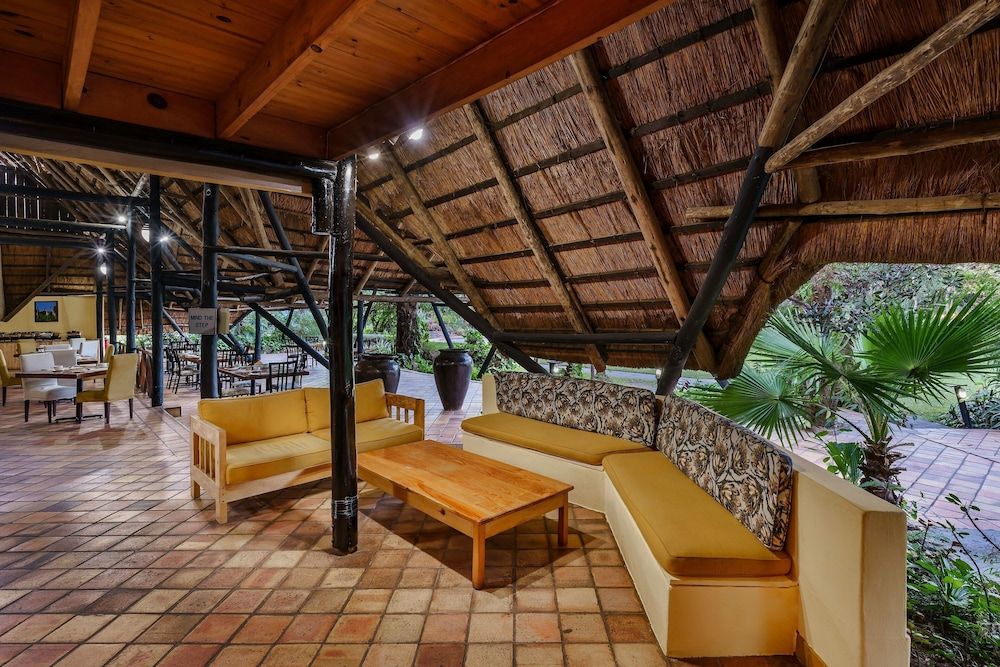 Protea Hotel by Marriott Lusaka Safari Lodge 3