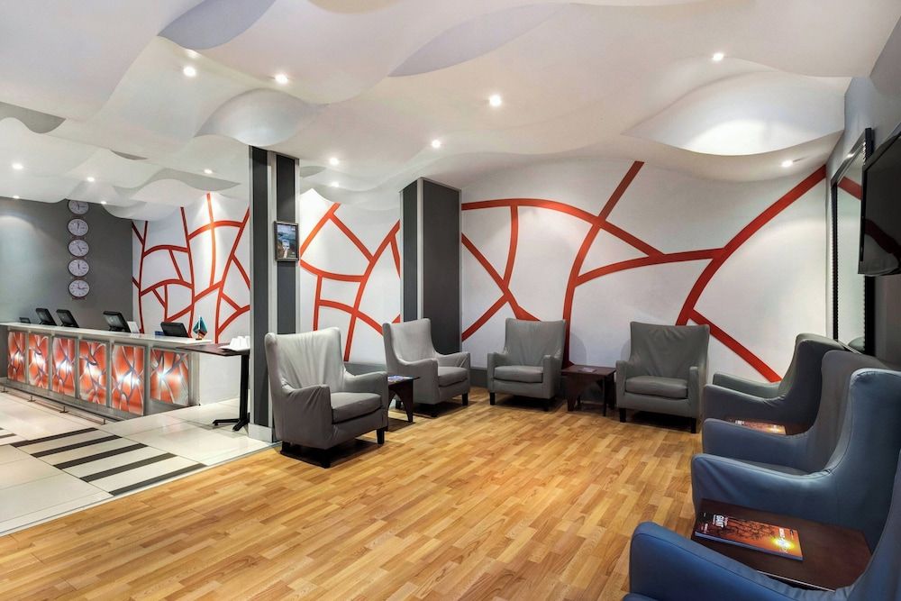 Protea Hotel by Marriott Lusaka Cairo Road 3