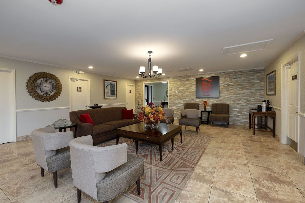 Red Roof Inn Dothan 3