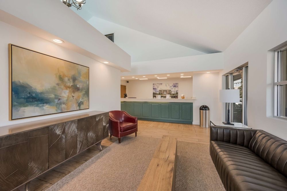 Best Western University Inn 2