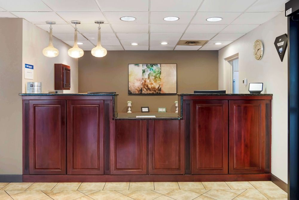 Best Western Plus Oak Mountain Inn 3