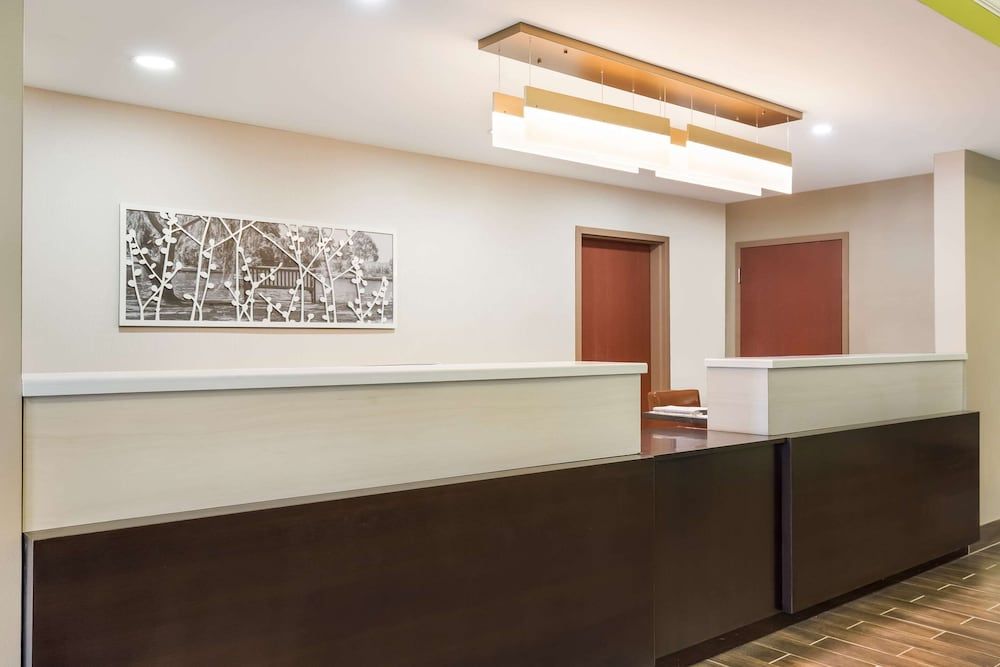 Sleep Inn & Suites North Mobile Saraland 3