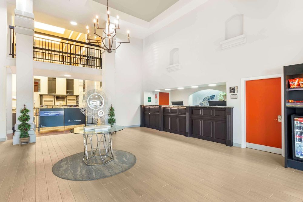 Best Western Plus Villa Del Lago Inn Patterson 2