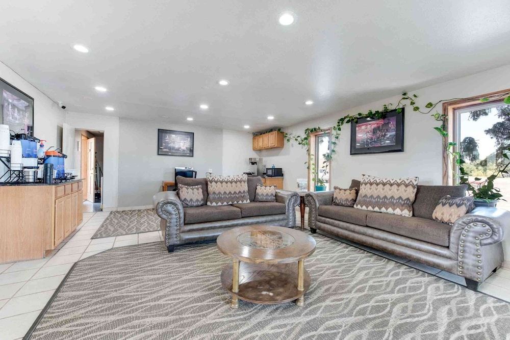 Best Western Movie Manor 3