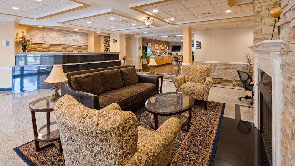 Best Western Plus New England Inn & Suites 3