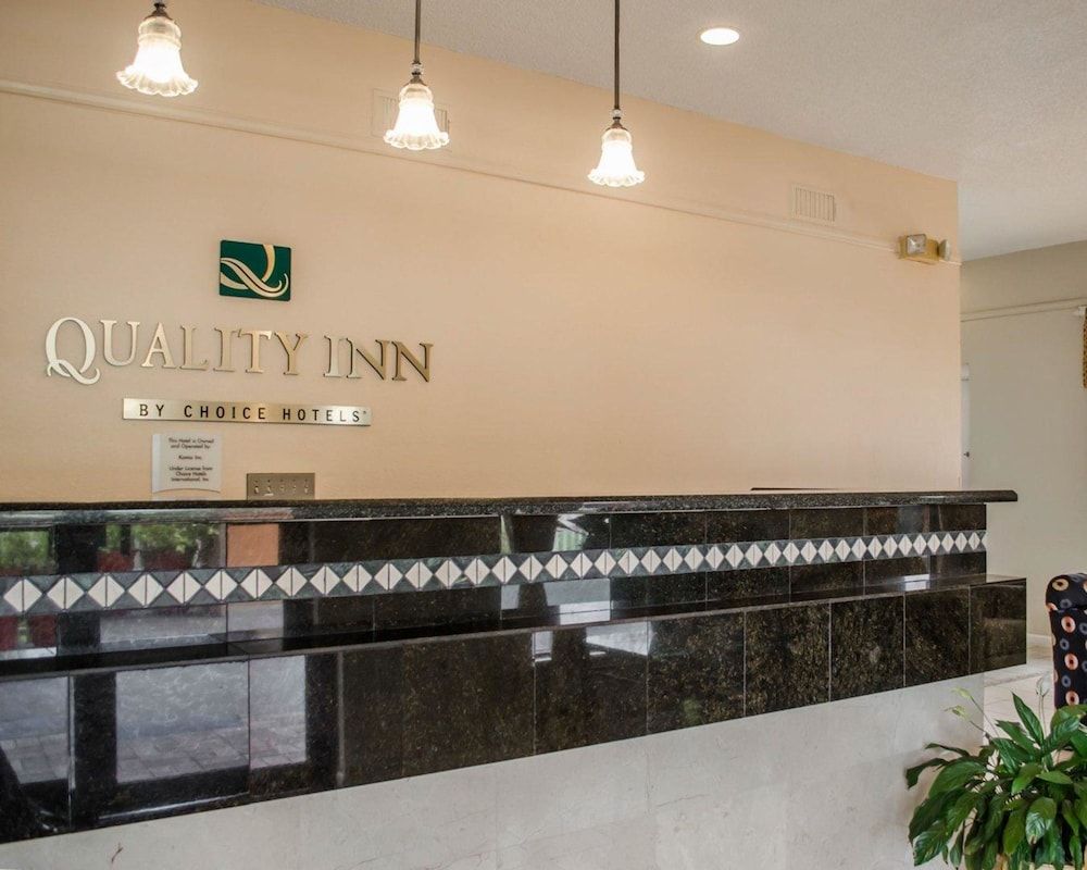 Quality Inn near Manatee Springs State Park 3