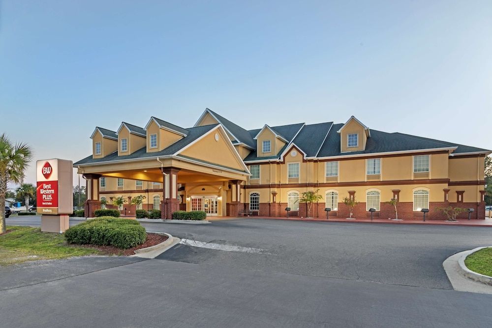Best Western Plus Bradbury Inn & Suites 3 estrelas em Waycross