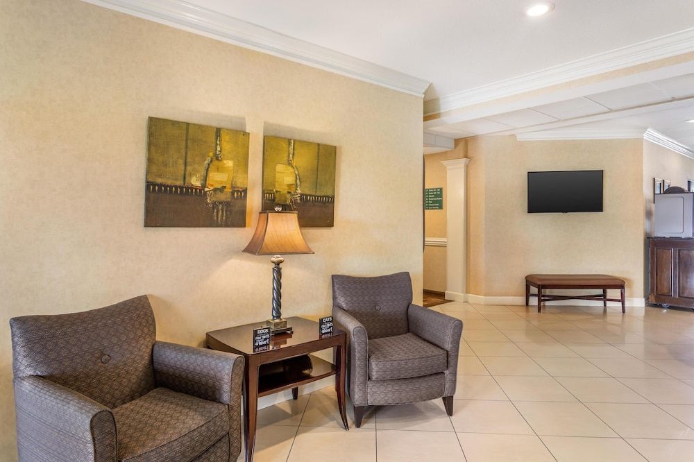 Best Western Plus Valdosta Hotel & Suites 3