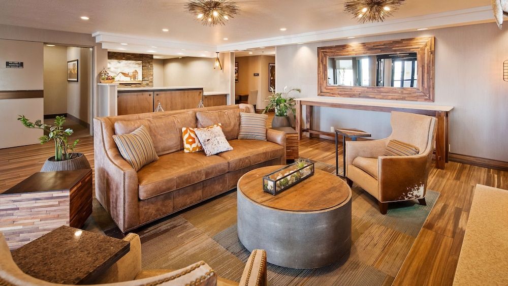 Best Western Plus Cottontree Inn 3