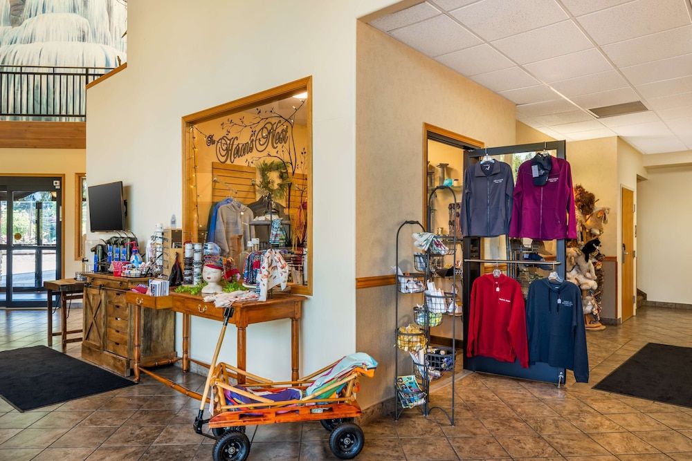 Best Western Lodge At River's Edge 3