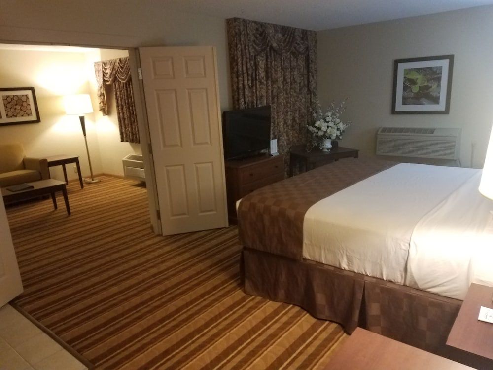 Rock Island Inn & Suites Marshalltown 3