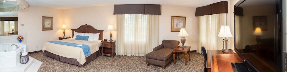 Best Western Plus Steeplegate Inn 3