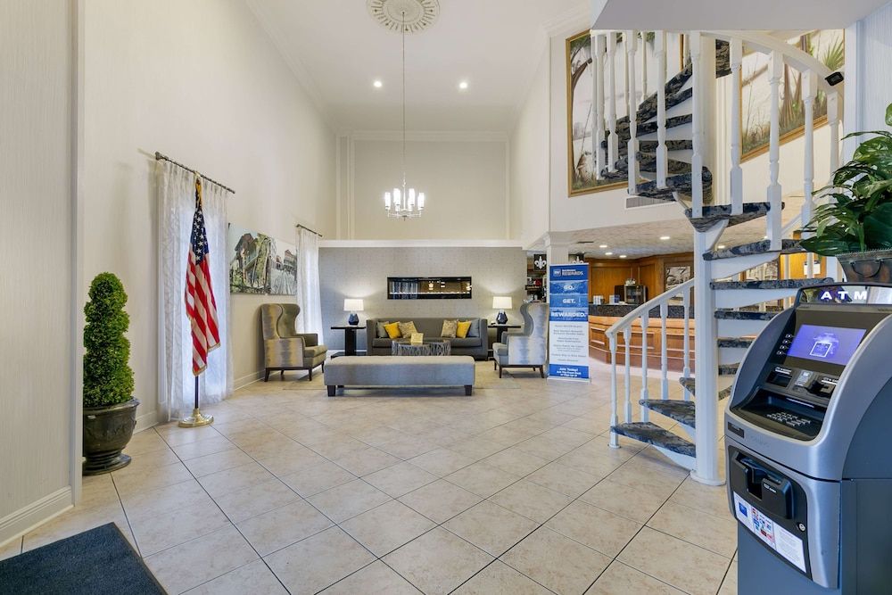 Best Western Plus Westbank 3