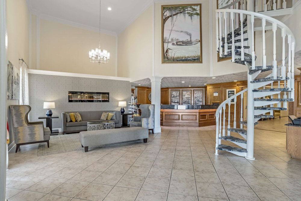 Best Western Plus Westbank 2