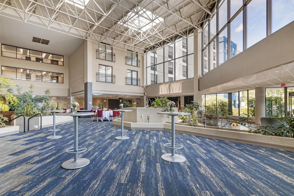 Best Western Royal Plaza Hotel & Trade Center 2