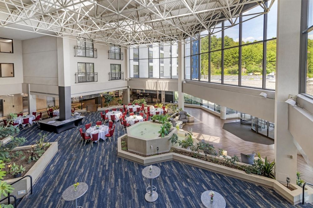 Best Western Royal Plaza Hotel & Trade Center 3