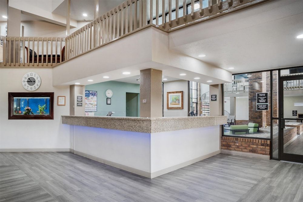 SureStay Plus Hotel by Best Western Greenwood 2