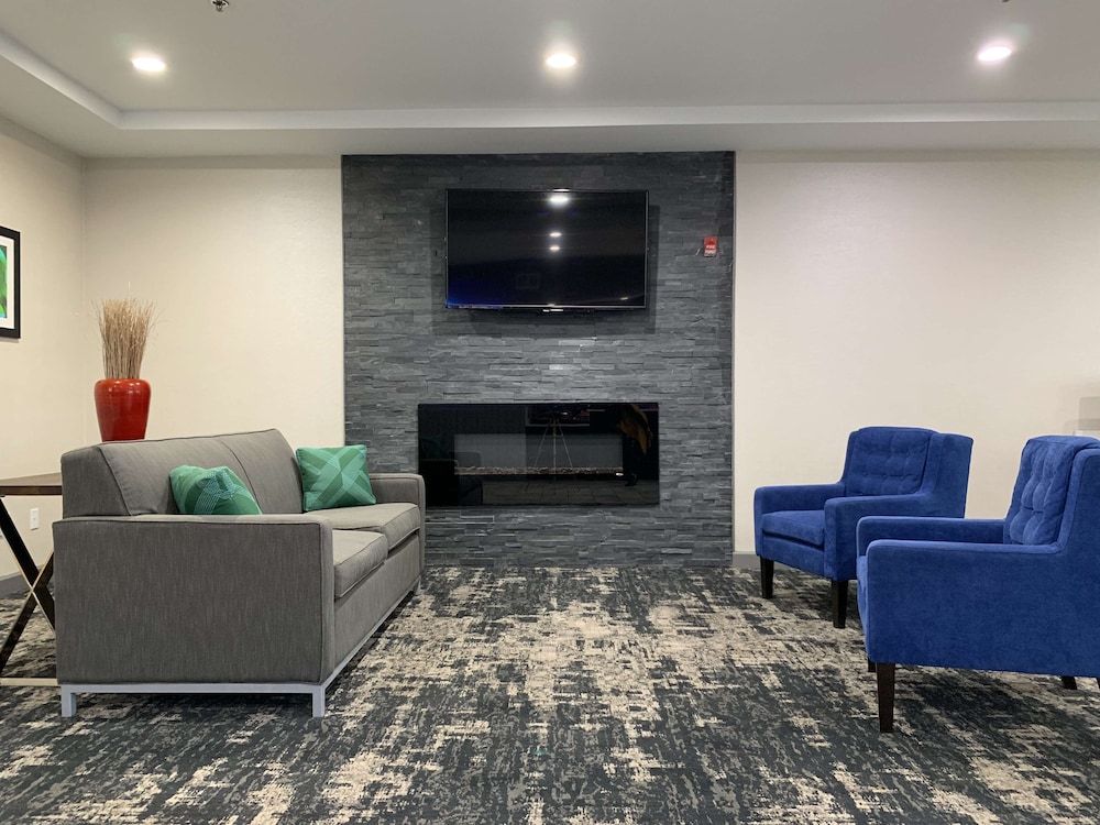 Best Western Plus Olive Branch Hotel & Suites 3