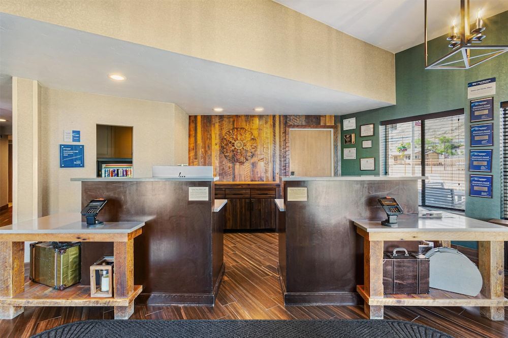 Best Western Hi-desert Inn 3